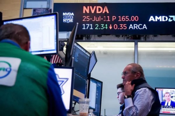 配资坊股票配资网址 股民疯抢中国“银伟达” 银行股估值修复中